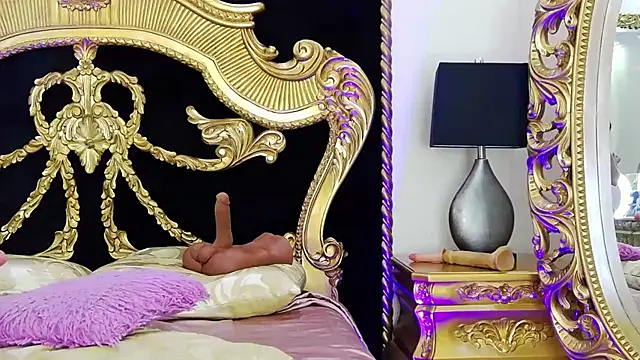 Snapshot of ChanelHarris chatting on January 13, 10:13 pm ChanelHarris online show from January 13, 10:13 pm