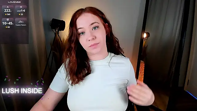 Snapshot of Pretty_Alison chatting on February 23, 1:52 pm Pretty Alison online show from February 23, 1:52 pm