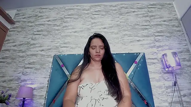 veronica salas online show from December 28, 4:41 am