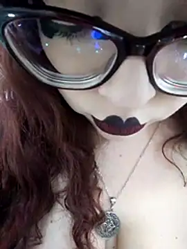 alicce moon  online show from May 13, 10:06 pm