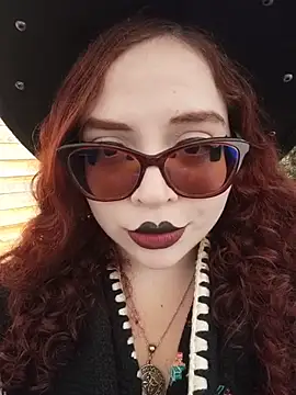 alicce moon  online show from June 27, 3:39 pm