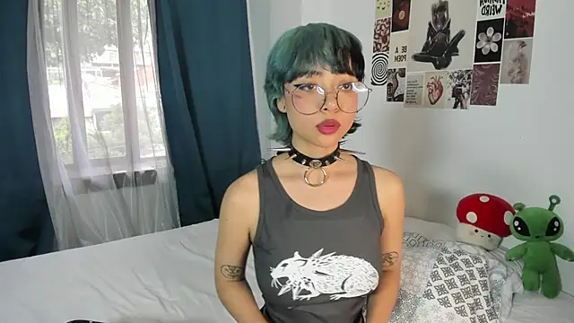 Snapshot of acid_candy_ chatting on March 5, 10:10 pm acid candy online show from March 5, 10:10 pm