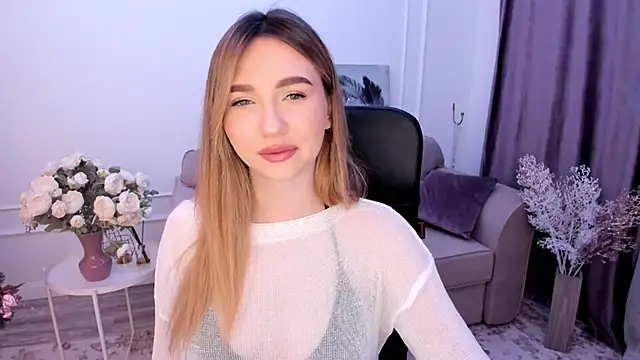 Snapshot of GracefulLook chatting on January 13, 3:34 am GracefulLook online show from January 13, 3:34 am