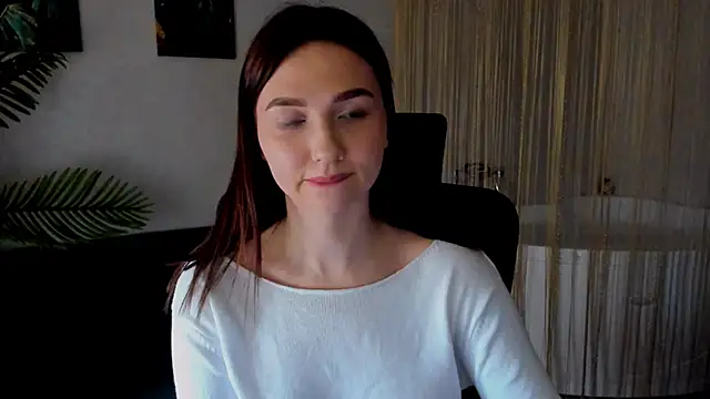 Snapshot of GracefulLook chatting on March 9, 11:03 am GracefulLook online show from March 9, 11:03 am