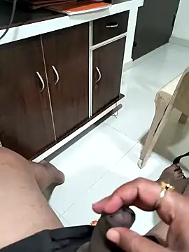 Snapshot of rajstrip12650 chatting on January 17, 4:57 pm rajstrip12650 online show from January 17, 4:57 pm