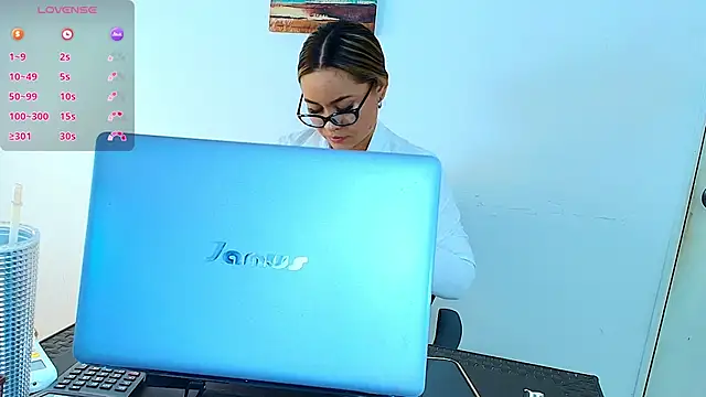 Snapshot of TaylorEvanss chatting on February 3, 12:03 pm TaylorEvanss online show from February 3, 12:03 pm