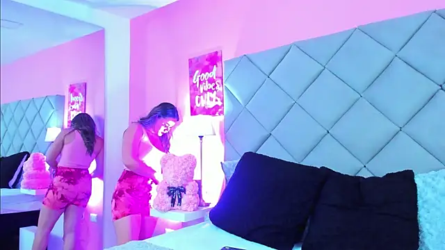 Snapshot of TaylorEvanss chatting on September 14, 11:42 am TaylorEvanss online show from September 14, 11:42 am