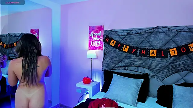 Snapshot of TaylorEvanss chatting on October 2, 7:43 pm TaylorEvanss online show from October 2, 7:43 pm