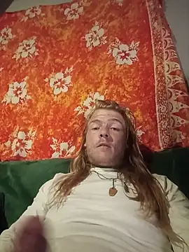 Snapshot of Salted_Playday chatting on October 31, 2:12 am Salted Playday online show from October 31, 2:12 am