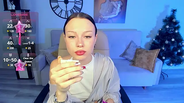 KaitieLove online show from December 21, 8:54 pm