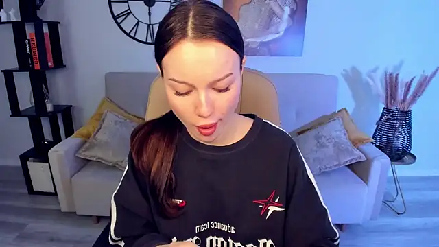 KaitieLove online show from January 17, 5:08 pm