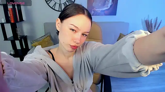 KaitieLove online show from March 2, 6:51 pm