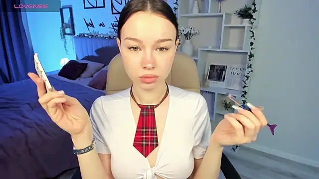 KaitieLove online show from March 18, 12:03 pm