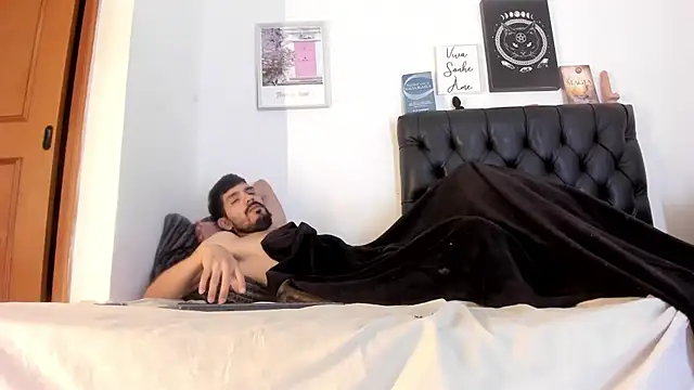 JohanyLatino online show from January 18, 6:43 pm