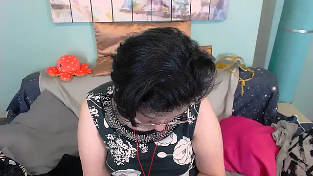 EverlyRays online show from November 27, 7:32 am