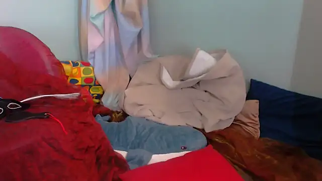 EverlyRays online show from December 15, 5:28 pm