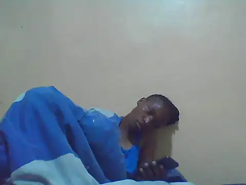 Snapshot of Smillie_prety chatting on February 18, 5:03 am Smillie prety online show from February 18, 5:03 am