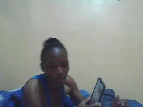 Snapshot of Smillie_prety chatting on February 18, 5:09 pm Smillie prety online show from February 18, 5:09 pm