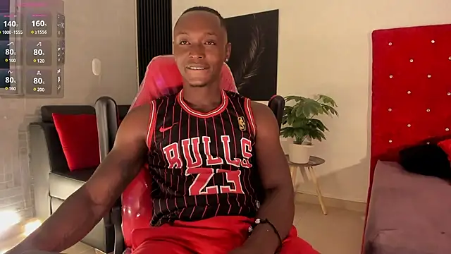 Snapshot of DannSmmith chatting on January 25, 10:29 am DannSmmith online show from January 25, 10:29 am