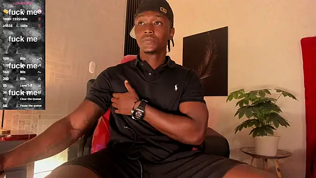 Snapshot of DannSmmith chatting on February 23, 12:05 pm DannSmmith online show from February 23, 12:05 pm