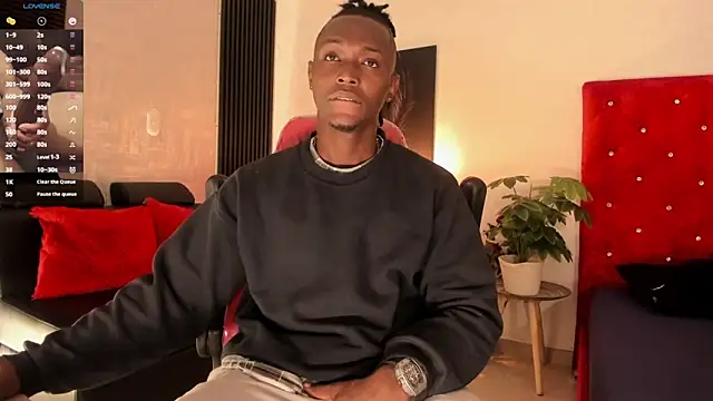 Snapshot of DannSmmith chatting on March 6, 1:03 pm DannSmmith online show from March 6, 1:03 pm