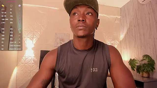 Snapshot of DannSmmith chatting on November 15, 11:29 am DannSmmith online show from November 15, 11:29 am