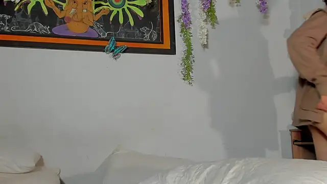 Snapshot of Cherry_boy_18 chatting on March 12, 5:13 am Cherry boy 18 online show from March 12, 5:13 am