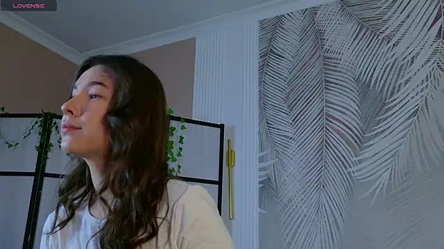 Marie Diaze online show from June 18, 5:08 am