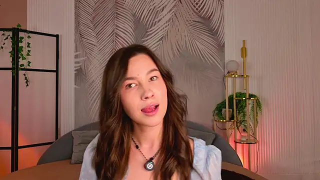 Marie Diaze online show from July 2, 6:14 pm
