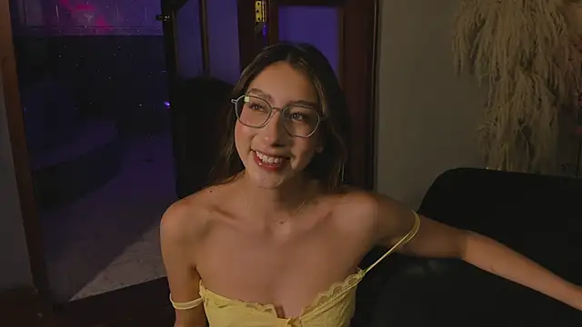 Snapshot of lua_ferch__ chatting on February 1, 6:40 pm lua ferch online show from February 1, 6:40 pm