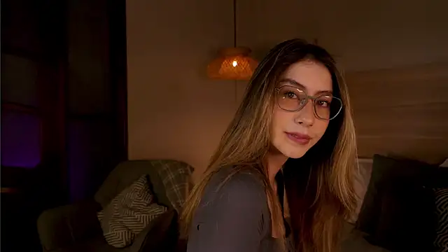 Snapshot of lua_ferch__ chatting on November 4, 1:10 pm lua ferch online show from November 4, 1:10 pm