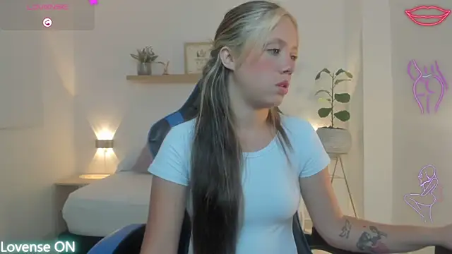 Snapshot of nataly_rodri chatting on April 28, 1:59 am nataly rodri online show from April 28, 1:59 am