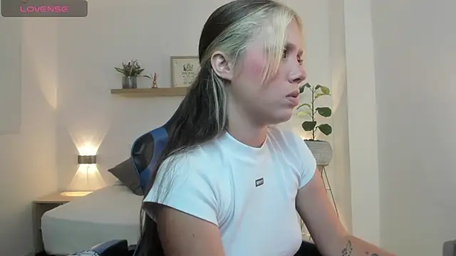 Snapshot of nataly_rodri chatting on May 14, 2:18 am nataly rodri online show from May 14, 2:18 am