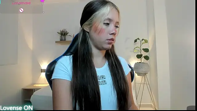 Snapshot of nataly_rodri chatting on May 15, 2:18 am nataly rodri online show from May 15, 2:18 am