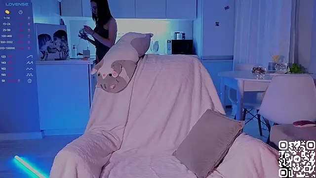 shey1i online show from December 13, 5:32 pm