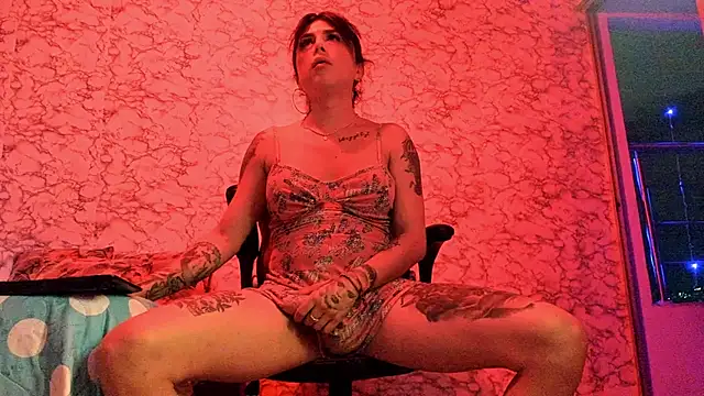 missdirtyhot  online show from December 17, 11:38 pm