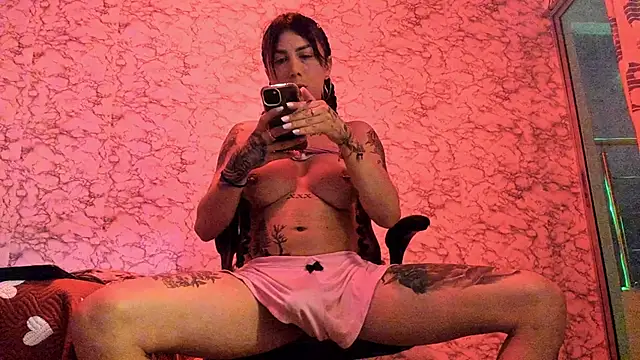 missdirtyhot  online show from December 23, 1:29 am