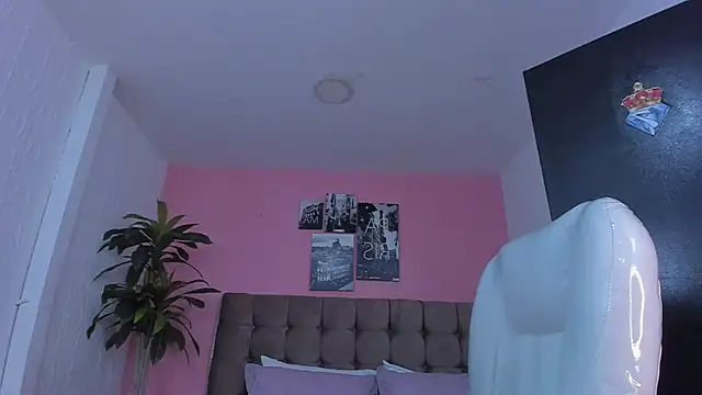 Snapshot of aleja_cute_ chatting on January 21, 7:47 am aleja cute online show from January 21, 7:47 am