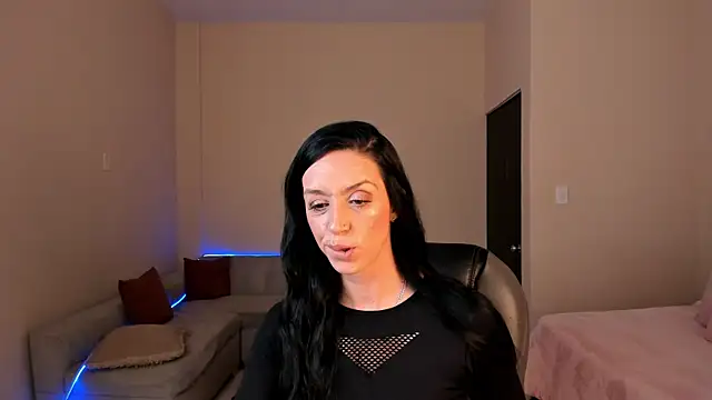 Kristen Garner online show from June 6, 8:24 pm