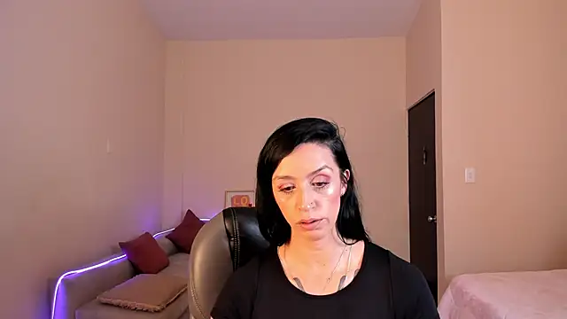 Kristen Garner online show from June 22, 7:33 pm