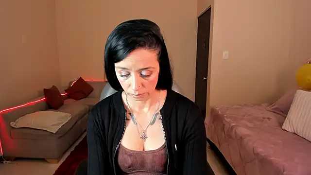Kristen Garner online show from June 30, 7:26 pm