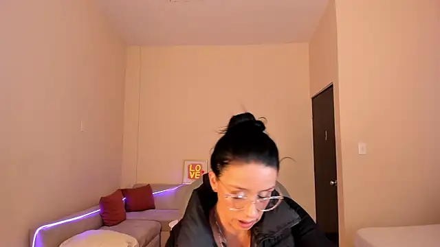 Kristen Garner online show from July 24, 7:45 pm