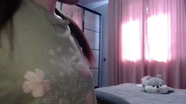 Snapshot of Viktoriiya_bald chatting on March 22, 1:30 pm Viktoriiya bald online show from March 22, 1:30 pm