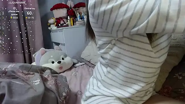 Snapshot of Viktoriiya_bald chatting on November 3, 10:42 pm Viktoriiya bald online show from November 3, 10:42 pm