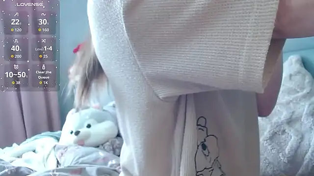 Snapshot of Viktoriiya_bald chatting on November 24, 12:05 pm Viktoriiya bald online show from November 24, 12:05 pm