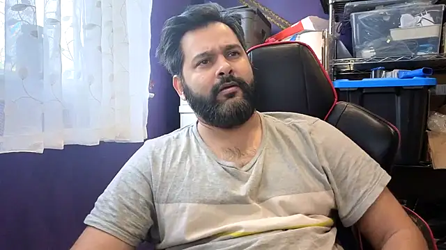 Sakhtlaundaz online show from December 2, 3:07 pm