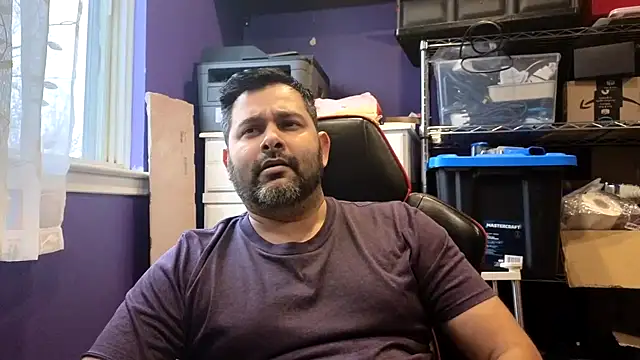 Snapshot of Sakhtlaundaz chatting on February 16, 9:33 pm Sakhtlaundaz online show from February 16, 9:33 pm