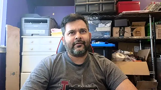 Snapshot of Sakhtlaundaz chatting on February 17, 1:29 pm Sakhtlaundaz online show from February 17, 1:29 pm