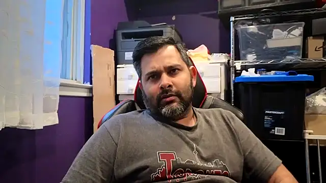 Snapshot of Sakhtlaundaz chatting on February 20, 10:32 pm Sakhtlaundaz online show from February 20, 10:32 pm