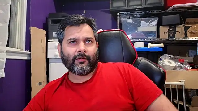 Snapshot of Sakhtlaundaz chatting on March 8, 2:04 am Sakhtlaundaz online show from March 8, 2:04 am